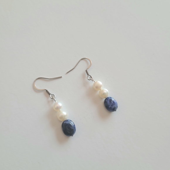 Pearl and Lapis Beaded Earrings - Picture 2 of 5